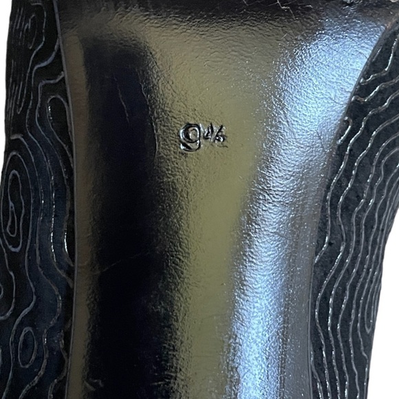 Stuart Weitzman Vintage Black Leather & Fabric Classic Heels Size 9.5 - Picture 8 of 11